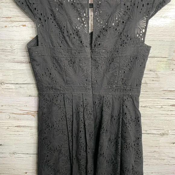 Black label Saks fifth ave eyelet black midi dress size 4 black - Picture 10 of 10